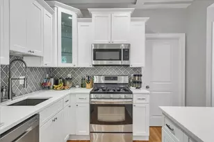 46 Port Norfolk St, Boston, MA 02122 - Photo 5