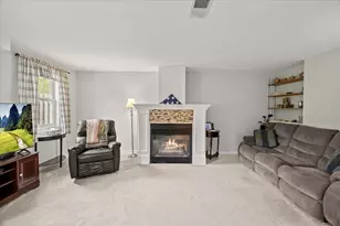 8 Willow Pond Dr, Rockland, MA 02370 - Photo 3