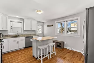 46-R Avon St, Taunton, MA 02780 - Photo 5