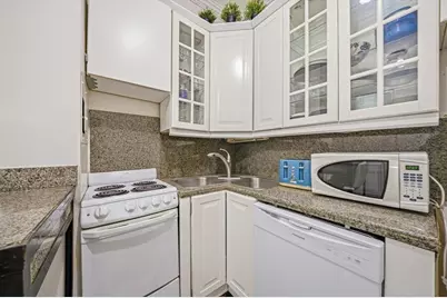 21 Beacon St #4G, Boston, MA 02108 - Photo 11