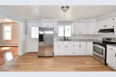 250 School St, Chicopee, MA 01013 - Photo 9