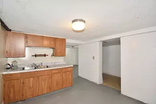 250 School St, Chicopee, MA 01013 - Photo 35