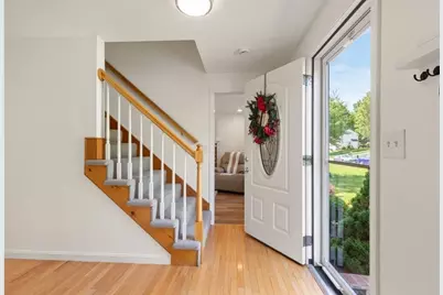 98 Laurelwood Dr, North Attleboro, MA 02760 - Photo 3