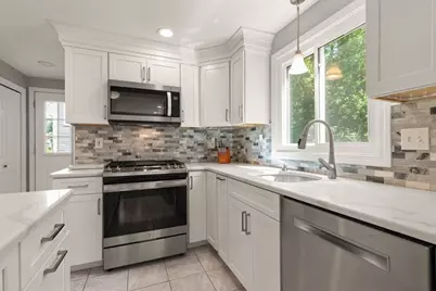 98 Laurelwood Dr, North Attleboro, MA 02760 - Photo 9