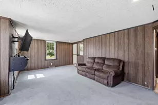 585 Armory St, Springfield, MA 01104 - Photo 7
