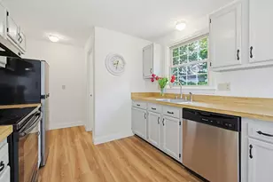 276 Central St, Milford, MA 01757 - Photo 7