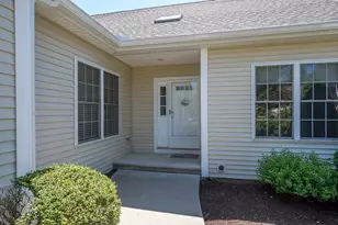 7 Blossom Tree Dr, Shrewsbury, MA 01545 - Photo 3
