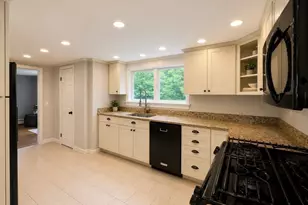 28 Park St, Wrentham, MA 02093 - Photo 9