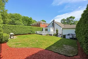 8 Woodbury Ave, Saugus, MA 01906 - Photo 33