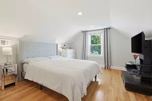 8 Woodbury Ave, Saugus, MA 01906 - Photo 25