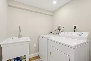 8 Woodbury Ave, Saugus, MA 01906 - Photo 33