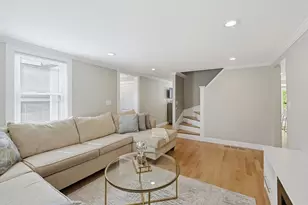 8 Woodbury Ave, Saugus, MA 01906 - Photo 17