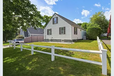 8 Woodbury Ave, Saugus, MA 01906 - Photo 39
