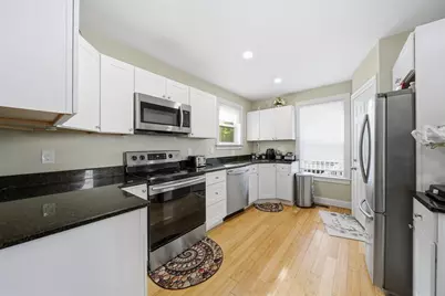 16 Crescent St, Lynn, MA 01902 - Photo 3