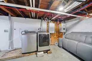 16 Crescent St, Lynn, MA 01902 - Photo 31