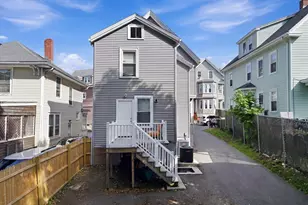 16 Crescent St, Lynn, MA 01902 - Photo 37