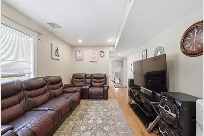 16 Crescent St, Lynn, MA 01902 - Photo 19