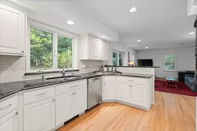 8 Friendship Ln, Bourne, MA 02532 - Photo 7