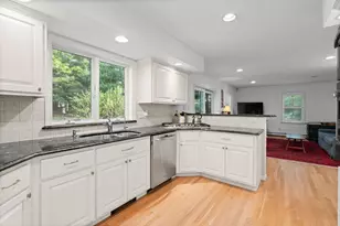 8 Friendship Ln, Bourne, MA 02532 - Photo 7