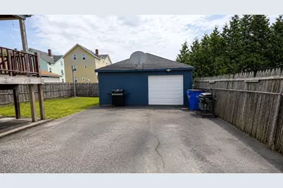37 Shawmut St, Fall River, MA 02720 - Photo 13