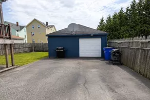 37 Shawmut St, Fall River, MA 02720 - Photo 13