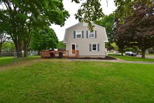 22 Hunting Ln, Agawam, MA 01001 - Photo 5