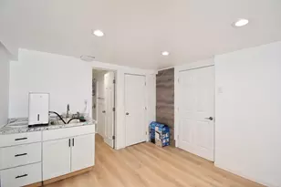 22 Hunting Ln, Agawam, MA 01001 - Photo 37