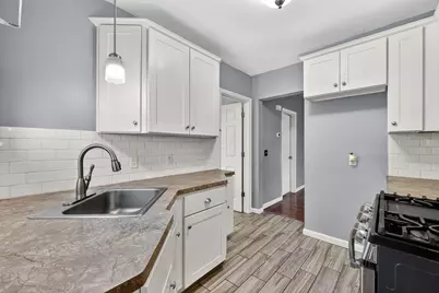 43 Agnes St, Springfield, MA 01118 - Photo 5