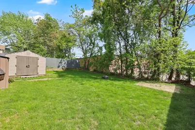 43 Agnes St, Springfield, MA 01118 - Photo 33