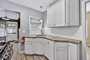 43 Agnes St, Springfield, MA 01118 - Photo 7