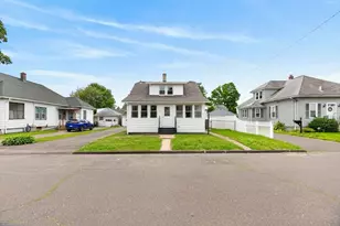 79 Kaveney St, Chicopee, MA 01020 - Photo 33