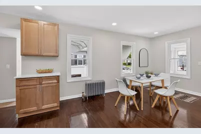 79 Kaveney St, Chicopee, MA 01020 - Photo 13