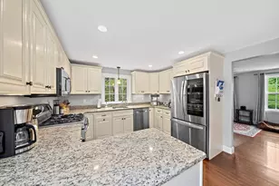 101 Barnfield Dr, Plymouth, MA 02360 - Photo 5