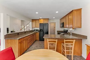 18 Captain Carlson Way, West Bridgewater, MA 02379 - Photo 9