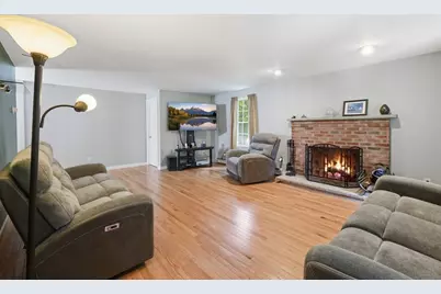 7 Hartwell Rd, Oxford, MA 01537 - Photo 13