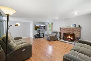 7 Hartwell Rd, Oxford, MA 01537 - Photo 13