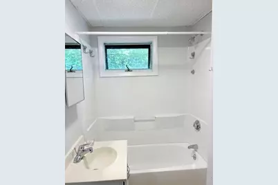 5 Anna St, Worcester, MA 01606 - Photo 15