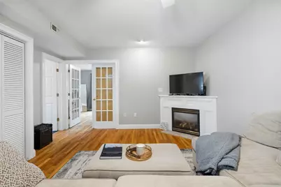 734 East 6th Street #3, Boston, MA 02127 - Photo 5