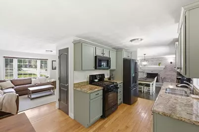 127 Sun Valley Dr, Cumberland, RI 02864 - Photo 11