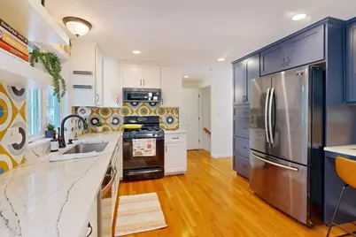 995 Trapelo Road #3, Waltham, MA 02452 - Photo 5