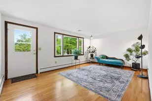 87 Logtown Rd, Amherst, MA 01002 - Photo 9