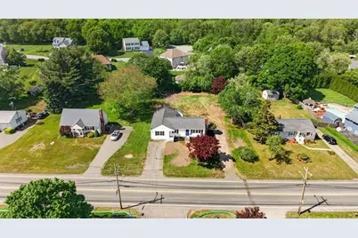 61 Stevens Rd, Swansea, MA 02777 - Photo 5
