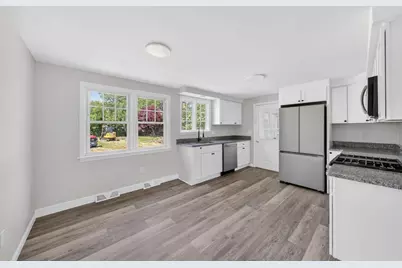 61 Stevens Rd, Swansea, MA 02777 - Photo 7