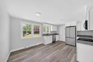 61 Stevens Rd, Swansea, MA 02777 - Photo 7