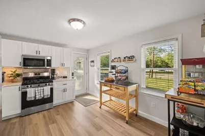 359 Plain St, Brockton, MA 02302 - Photo 7