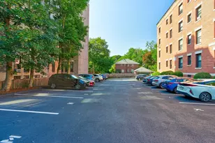 1064 Beacon St, Brookline, MA 02446 - Photo 31