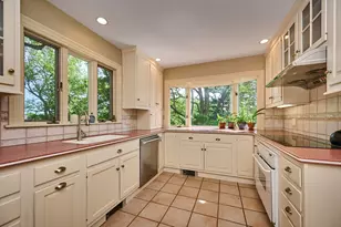 63 Prospect St, Northampton, MA 01060 - Photo 11