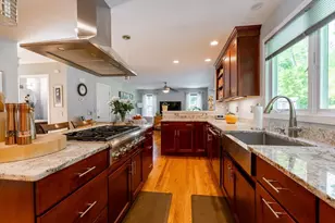 22 Duluth St, Worcester, MA 01604 - Photo 7