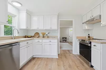 24 Otis Rd, Barnstable, MA 02601 - Photo 5