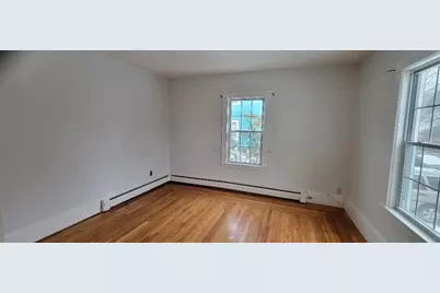 158-160 Roslindale Ave #1, Boston, MA 02131 - Photo 3